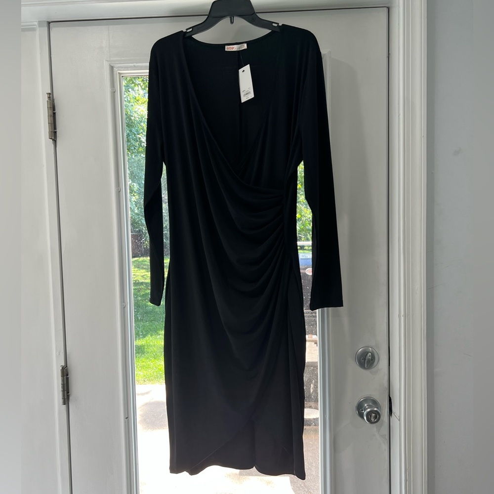 - Women’s faux wrap midi dress
